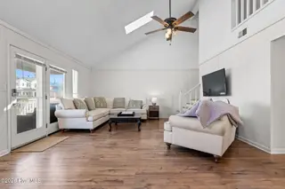 172 E Second Street, Ocean Isle Beach, NC 28469 – photo 7: 7-print-cammediallc.com (44 of 51)
