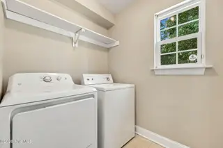 4008 Lucerne Court B, Winterville, NC 28590 – photo 17: 35-web-or-mls-IMG_0053_edit