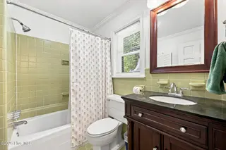 116 Oxford Road, Greenville, NC 27858 – photo 18: Bath-Main Level