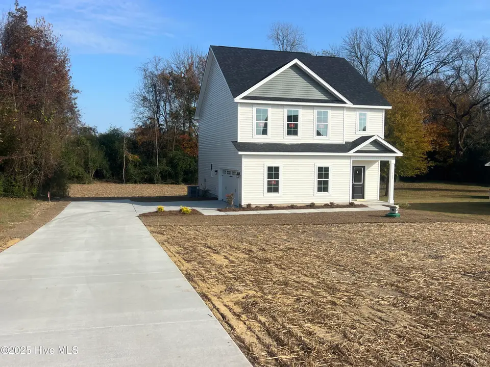 309 Starky Drive, Richlands, NC 28574 – photo 1 of 22: IMG_0099
