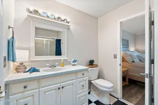 417 4th Street, Sunset Beach, NC 28468 — 4-bedroom home, Sunset Beach, NC, photo 16 of 41: 417 4th St, Sunset Beach, NC