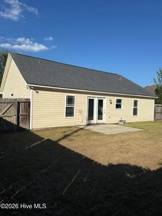 110 Midyette Avenue, New Bern, NC 28560 — 3-bedroom home in Pinecrest Estates, New Bern, NC, photo 21 of 24: IMG_3076