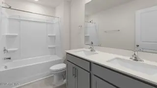 976 Misty Creek Drive, Aberdeen, NC 28315 – photo 23: Bathroom