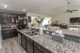 2086 Castlebridge Court NW, Calabash, NC 28467 — 3-bedroom home in Spring Mill, Calabash, NC, photo 17 of 59: kitchen 3