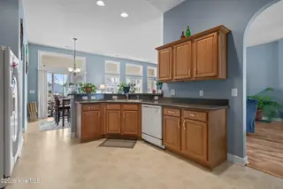 1013 Meadowlands Trail NW, Calabash, NC 28467 – photo 14: Kitchen