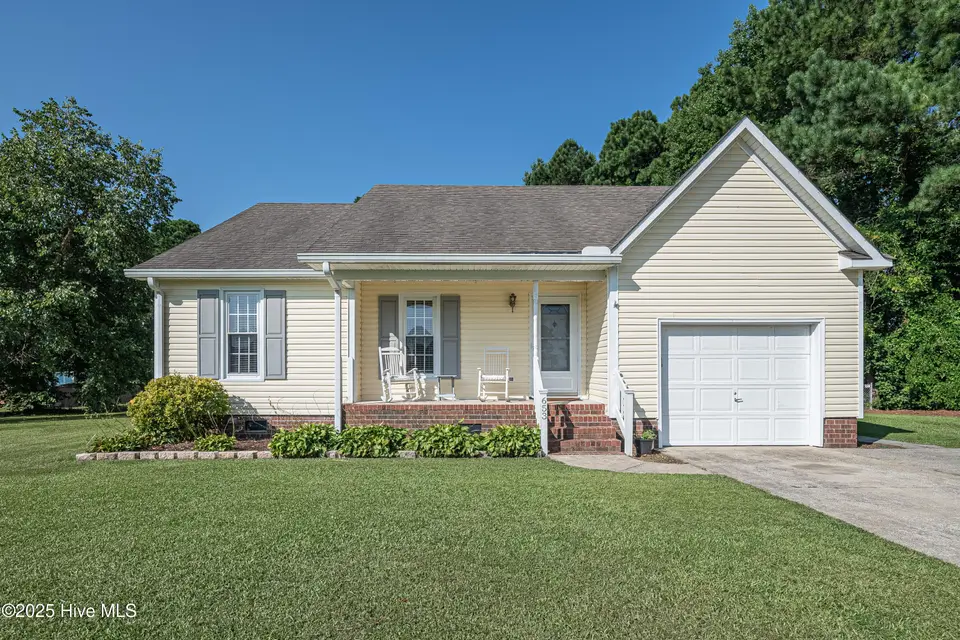 653 Fox Chase Lane, Winterville, NC 28590 – photo 1 of 38: 1
