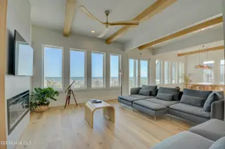 4290 Island Drive, North Topsail Beach, NC 28460 – photo 7: Living c