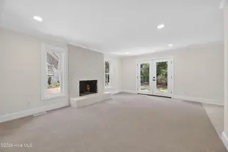 208 Dupont Circle, Greenville, NC 27858 – photo 4: Family room