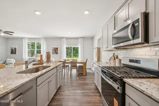 309 Sailors Way, Elizabeth City, NC 27909 – photo 12: 21-web-or-mls-DSC05721