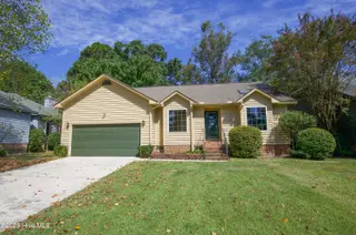 161 Kensington Way, Aberdeen, NC 28315 – photo 1: 161 Kensington Way-1