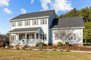 1801 Clubhouse Drive, Morehead City, NC 28557 – photo 3: 59-web-or-mls-1S3A9533