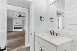 104 NE 36th Street, Oak Island, NC 28465 – photo 20: 21-web-or-mls-CAMMediaLLC.com (11 of 51)