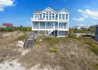 6901 W Beach Drive, Oak Island, NC 28465 – photo 6: 6901 W Beach Rev MLS-3