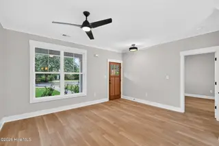 2303 Chestnut Street, Wilmington, NC 28405 — 3-bedroom home in Chestnut Heights, Wilmington, NC, photo 10 of 53: Living Room