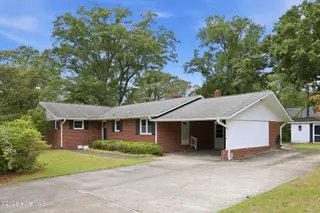 3030 Fairway Road, Morehead City, NC 28557 – photo 5: 6-web-or-mls-1S3A9260