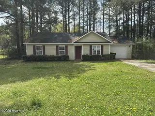 205 Commons Court, New Bern, NC 28560 — 3-bedroom home in Rivershore Commons, New Bern, NC, photo 1 of 15: 205 Commons Dt Front View