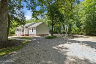 981 Sloop Point Loop Road, Hampstead, NC 28443 – photo 4: exterior drive