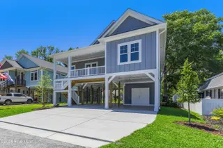 125 NW 19th Street, Oak Island, NC 28465 – photo 8: 125 NW 19th-3
