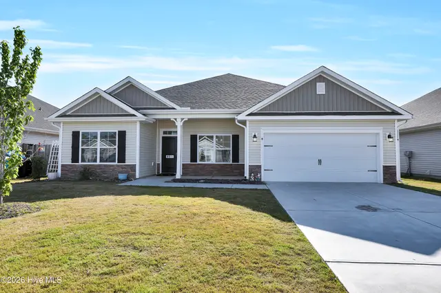 805 Washington Square, Richlands, NC 28574