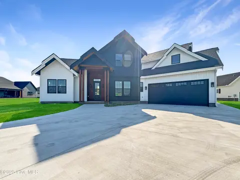 1111 Staysail Drive, Elizabeth City