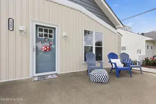 1509 Shepard Street, Morehead City, NC 28557 – photo 2: Closeup of Front Porch