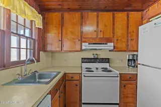 2011 W Beach Drive, Oak Island, NC 28465 – photo 14: 30-web-or-mls-BTS00020
