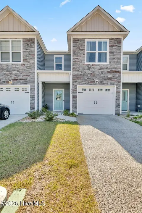 361 S Stingray Ln, Sneads Ferry