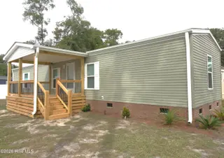 3104 Gill Net Avenue SW, Supply, NC 28462 — 3-bedroom manufactured home in Windy Pt Park A-k, Supply, NC, photo 3 of 43: IMG_9779