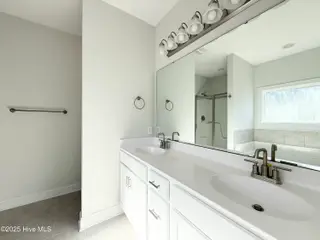2004 Bluewater Boulevard, New Bern, NC 28562 – photo 14: IMG_4931