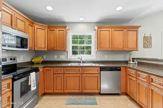 133 NE 3rd Street, Oak Island, NC 28465 – photo 5: Kitchen