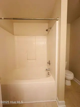 304 Streamwood Drive, Jacksonville, NC 28546 – photo 5: IMG_2020