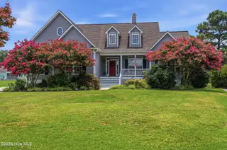 307 Duck Haven, Swansboro, NC 28584 – photo 1: Front Elevation