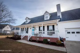 3404 Brownstone Court, Greenville, NC 27858 – photo 4: 3404-Brownstone-4439