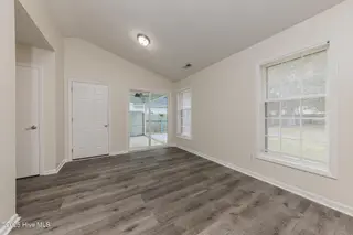 153 Raintree Circle, Jacksonville, NC 28540 – photo 14: 14DINING
