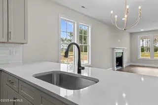 1015 Brighton Drive, New Bern, NC 28562 – photo 9: 19-web-or-mls-DSC_1409