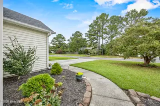 1112 Sunburst Way, Leland, NC 28451 – photo 5: 5_frontyard