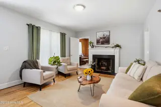 304 Parkway Drive, Wilmington, NC 28409 — 3-bedroom home, Wilmington, NC, photo 6 of 33: 8_304_parkway_dr_008