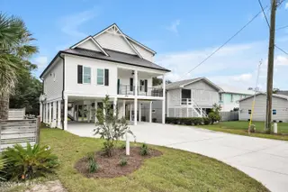 406 Birmingham Avenue, Carolina Beach, NC 28428 – photo 3: 406BirminghamAvenue-2