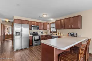 402 Canal Drive, Carolina Beach, NC 28428 – photo 11: 16-web-or-mls-BTS06873