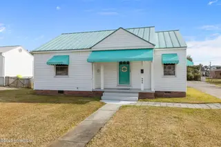 908 N 20th Street, Morehead City, NC 28557 – photo 2: 2-web-or-mls-1S3A9771