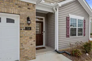 714 Lake Tyler Drive, New Bern, NC 28560 – photo 2: 3-web-or-mls-DSC_8777