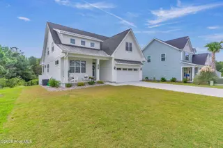 318 Spicer Lake Drive, Holly Ridge, NC 28445 – photo 3: 3-web-or-mls-318spicerlakedr_00002