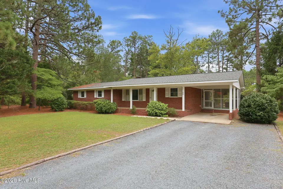 285 Mcdairmid Road, Pinehurst, NC 28374 – photo 1 of 63: 1-web-or-mls-IMG_6708