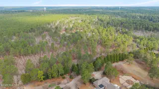 825 Lake Dornoch Drive, Pinehurst, NC 28374 – photo 7: 8-web-or-mls-DJI_20260310095406_0186_D