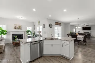 204 W Broughton Lane, Rocky Point, NC 28457 – photo 23: BroughtonW204-7kitShaneL33A4827-CR2