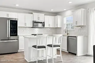 1248 Riverstone Drive, Greenville, NC 27858 – photo 13: 31-web-or-mls-IMG_0029-edit