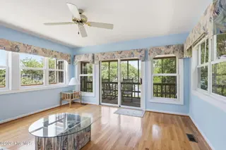 3904 Emerald Drive, Emerald Isle, NC 28594 – photo 23: Principal Bedroom Sitting Area