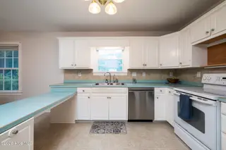 122 Laura Drive, New Bern, NC 28562 – photo 15: 122 Laura Drive, New Bern, NC