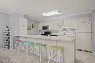 855 Salter Path Road 108, Indian Beach, NC 28512 – photo 11: 7-web-or-mls-1S3A5151