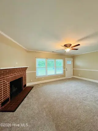 111 Ferry Road, Elizabeth City, NC 27909 – photo 4: Living
